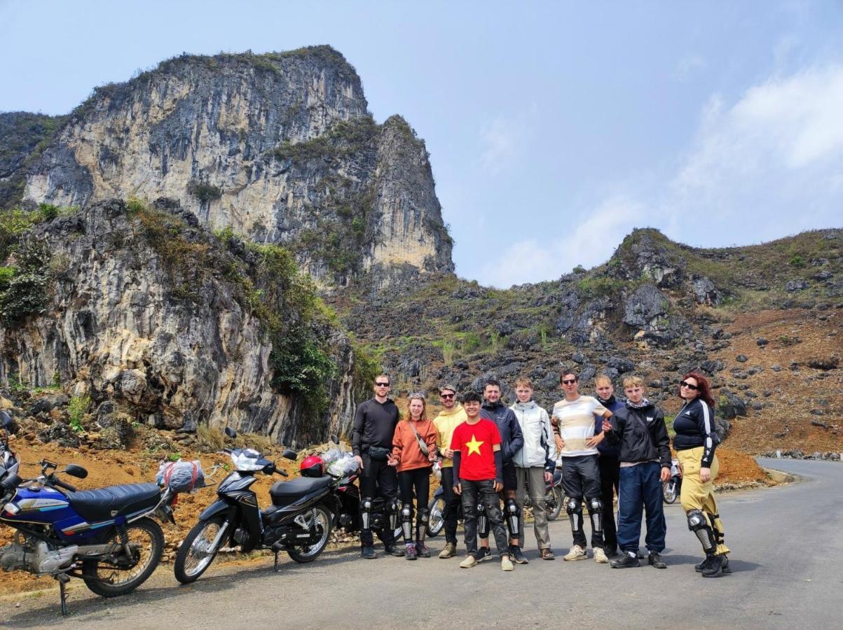 奉河江旅馆旅舍 外观 照片