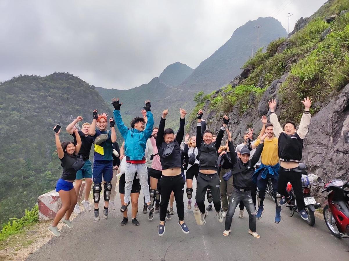 奉河江旅馆旅舍 外观 照片